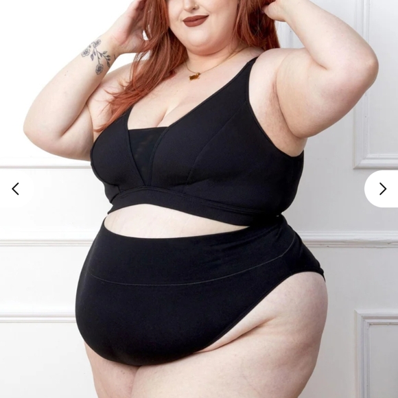 Black Women's Intimates Set - Picture 1 of 4